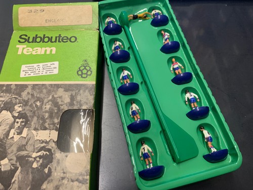 Subbuteo team 329 new england - team,