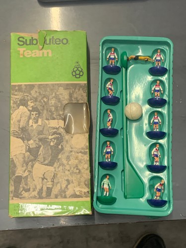 Subbuteo team 329 - team,